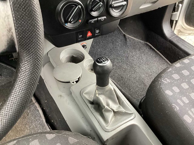 Volkswagen 1999 new beetle 2.0 high line personenauto - afbeelding 7 van  24