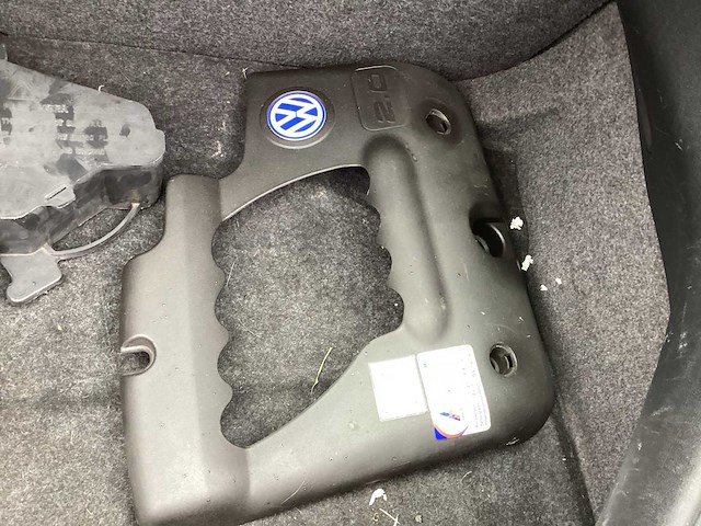 Volkswagen 1999 new beetle 2.0 high line personenauto - afbeelding 13 van  24