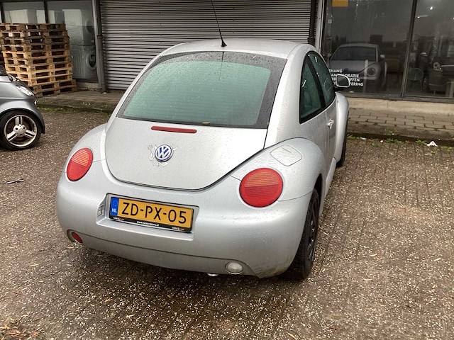 Volkswagen 1999 new beetle 2.0 high line personenauto - afbeelding 20 van  24