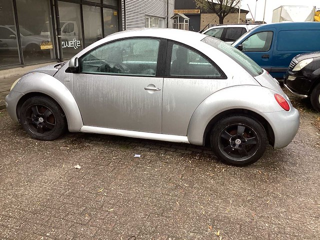 Volkswagen 1999 new beetle 2.0 high line personenauto - afbeelding 22 van  24