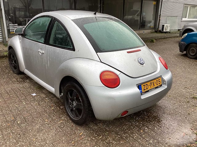 Volkswagen 1999 new beetle 2.0 high line personenauto - afbeelding 19 van  24