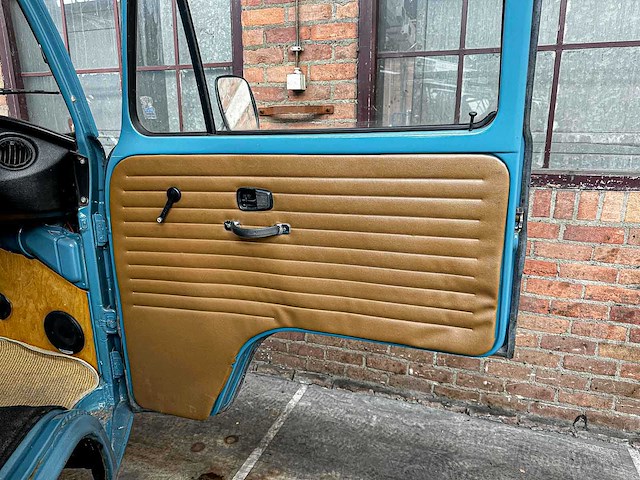Volkswagen 23-517 camper 1973, 07-yb-44 - afbeelding 39 van  46