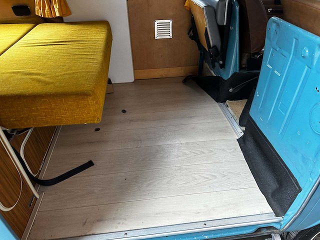 Volkswagen 23-517 camper 1973, 07-yb-44 - afbeelding 45 van  46