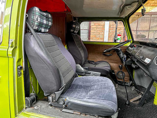 Volkswagen 23 kampeerauto 1977, 00-sl-64 camper - afbeelding 18 van  50