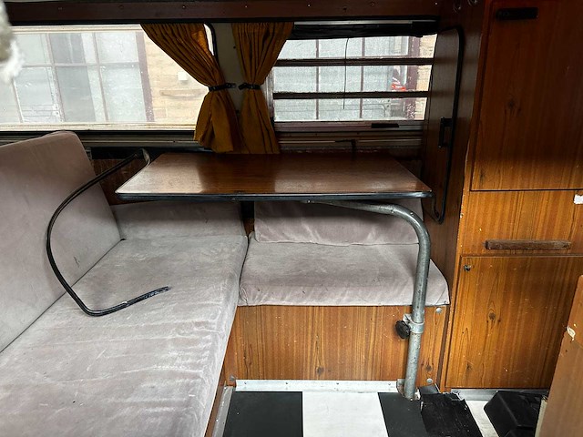 Volkswagen 23 kampeerauto 1977, 00-sl-64 camper - afbeelding 22 van  45