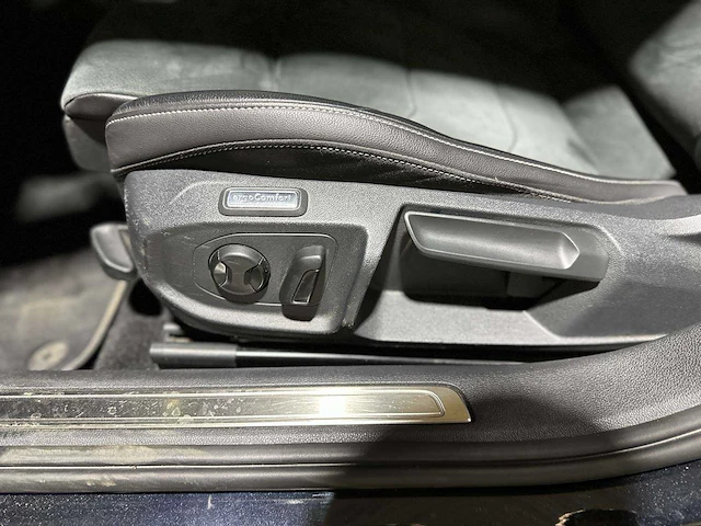 Volkswagen arteon shooting brake 1.4 ehybrid 160kw 6-dsg r-line business+ 218pk 2022 (origineel-nl), p-946-tg - afbeelding 24 van  46
