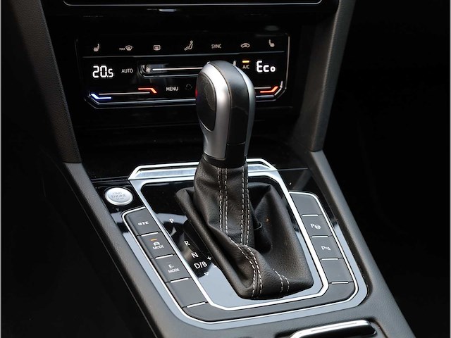 Volkswagen arteon shooting brake 1.4 tsi ehybrid phev r-line 2x 218pk automaat 2022 - afbeelding 13 van  47