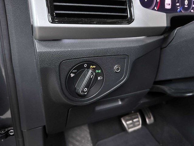 Volkswagen atlas 3.6 v6 r-line 7-persoons 280pk 2023 - afbeelding 13 van  40