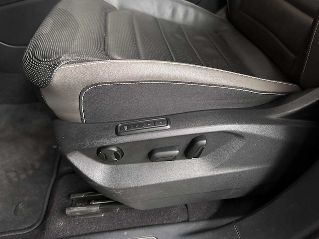 Volkswagen atlas 3.6 v6 r-line 7-persoons 280pk 2023 - afbeelding 14 van  40