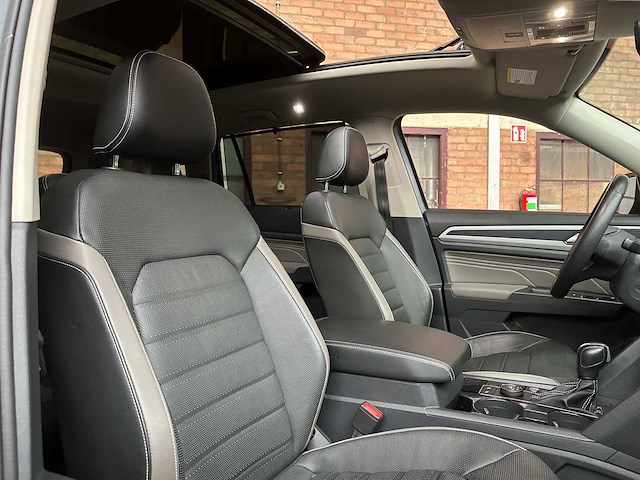 Volkswagen atlas 3.6 v6 r-line 7-persoons 280pk 2023 - afbeelding 36 van  40