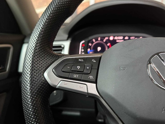 Volkswagen atlas 3.6 v6 r-line 7-persoons 280pk 2023 - afbeelding 24 van  49