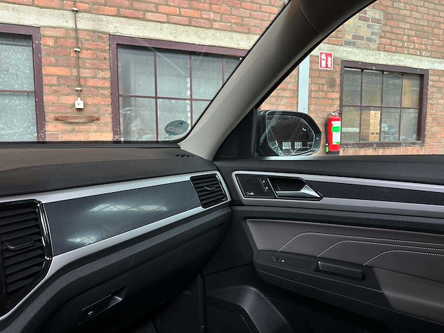 Volkswagen atlas 3.6 v6 r-line 7-persoons 280pk 2023 - afbeelding 32 van  49