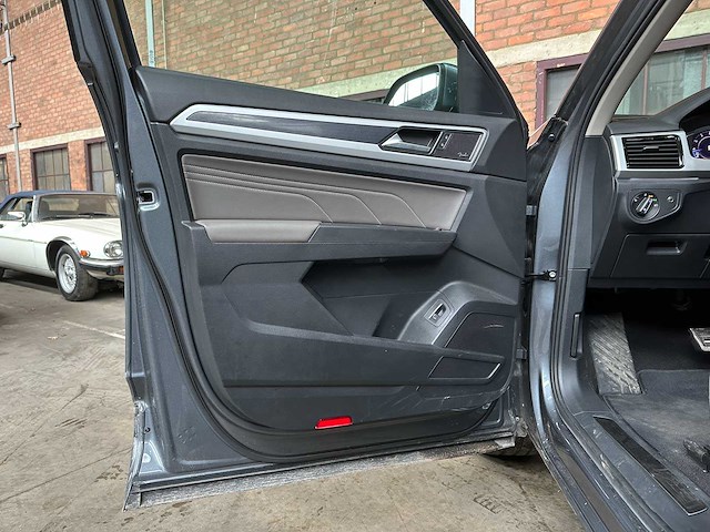 Volkswagen atlas 3.6 v6 r-line 7-persoons 280pk 2023 - afbeelding 33 van  49