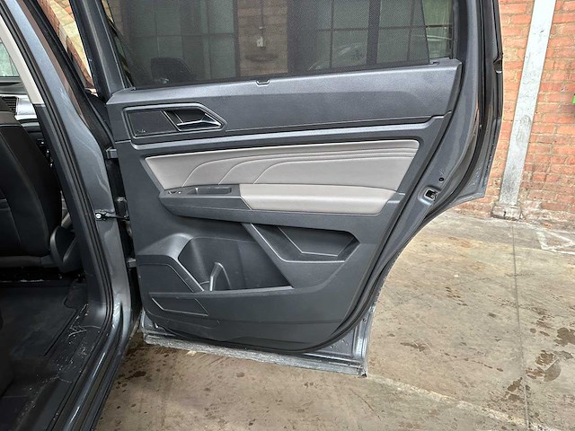 Volkswagen atlas 3.6 v6 r-line 7-persoons 280pk 2023 - afbeelding 39 van  49