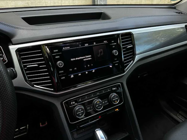 Volkswagen atlas 3.6 v6 r-line 7-persoons 280pk 2023 - afbeelding 17 van  45