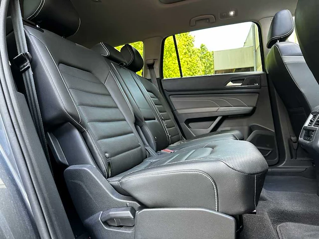 Volkswagen atlas 3.6 v6 r-line 7-persoons 280pk 2023 - afbeelding 30 van  45