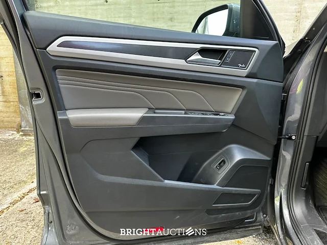 Volkswagen atlas 3.6 v6 r-line 7-persoons 280pk 2023 - afbeelding 30 van  58