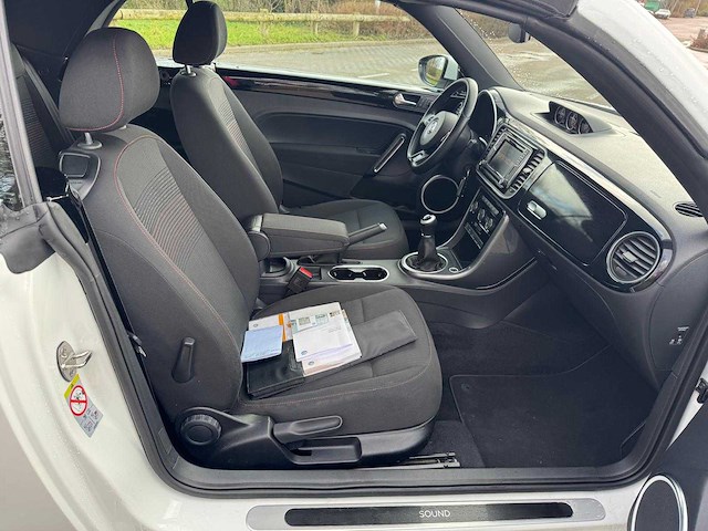 Volkswagen beetle cabriolet 1.2 tsi exclusive series jxg-12-h - afbeelding 34 van  45