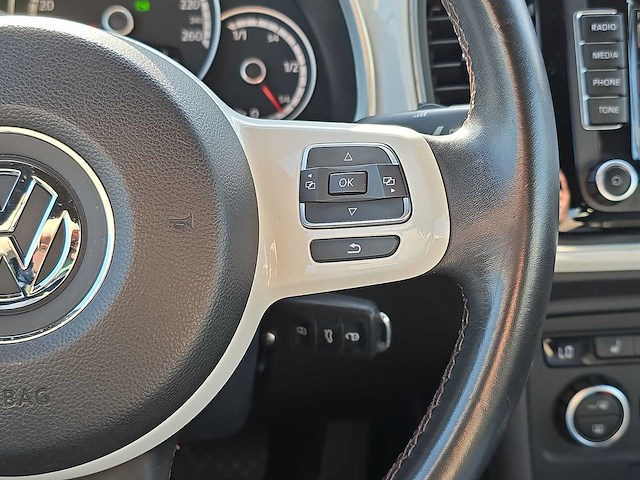 Volkswagen beetle cabriolet 1.4 tsi sport 2014 | gsp-13-f - afbeelding 5 van  35