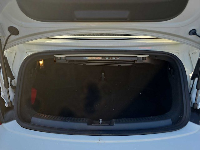 Volkswagen beetle cabriolet 1.4 tsi sport 2014 | gsp-13-f - afbeelding 23 van  35