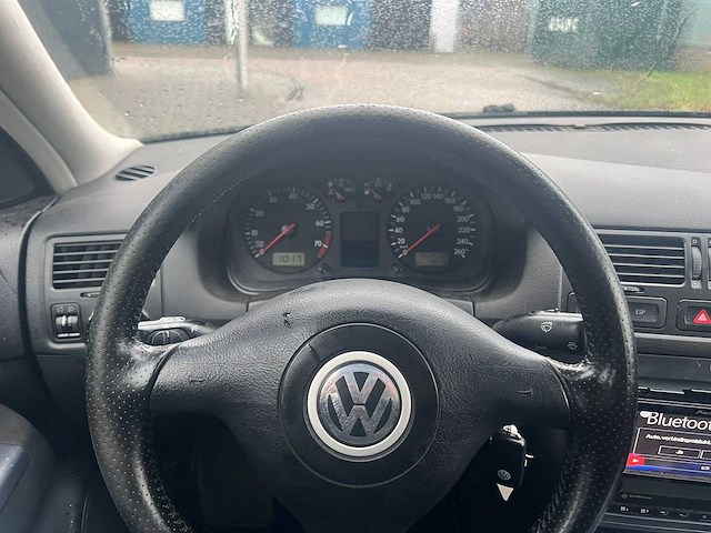 Volkswagen bora 1.6-16v turijn, 17-rl-zh - afbeelding 2 van  18