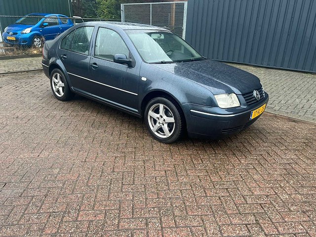 Volkswagen bora 1.6-16v turijn, 17-rl-zh - afbeelding 8 van  13