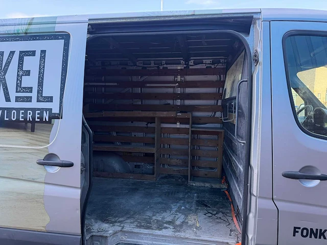 Volkswagen crafter 28 2.5 tdi l1h1 | 77-vpv-5 i - afbeelding 9 van  24