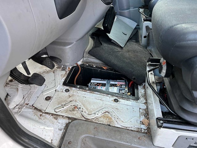 Volkswagen crafter 35 2.0 tdi l3h1, v-931-hh - afbeelding 2 van  13