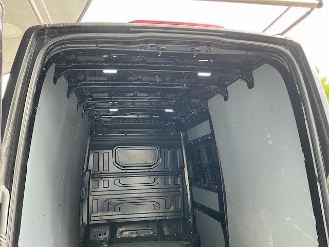 Volkswagen crafter 35 2.0 tdi l3h3 dc bedrijfswagen - afbeelding 24 van  33
