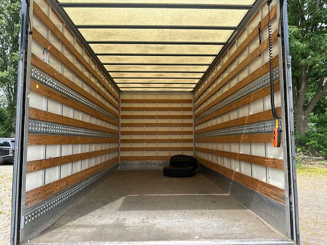 Volkswagen crafter 35 2.0 tdi l4 el highline 177pk 2018, v-106-nz bedrijfswagen - afbeelding 26 van  35