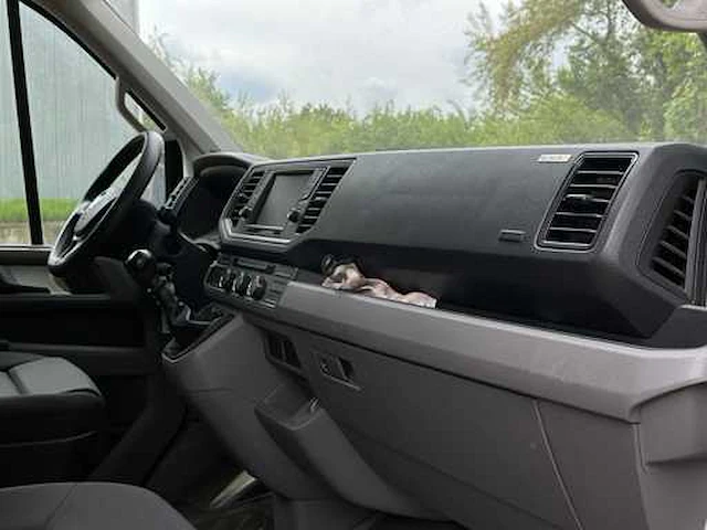 Volkswagen crafter 35 2.0 tdi l4 el highline 177pk 2018, v-106-nz bedrijfswagen - afbeelding 17 van  35