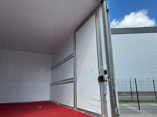Volkswagen crafter 35 2.0 tdi l4h3 102pk 2020 (origineel-nl) 3-persoons, vgs-74-z - afbeelding 21 van  31