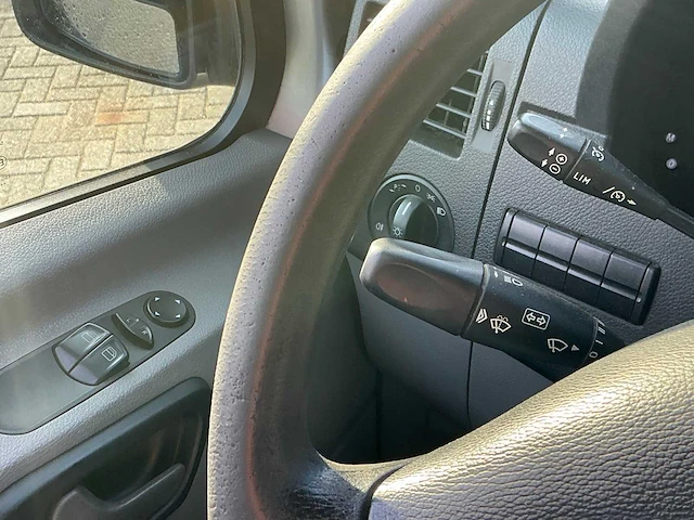 Volkswagen crafter 35 2.5 tdi l2h1 dc - van - afbeelding 5 van  22