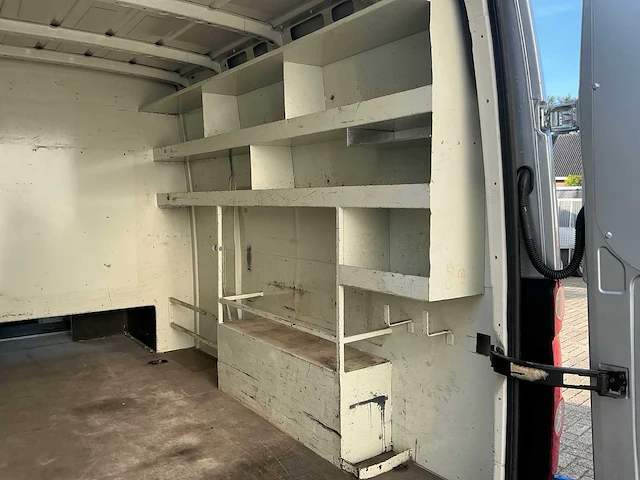 Volkswagen crafter 35 2.5 tdi l2h1 dc - van - afbeelding 15 van  22