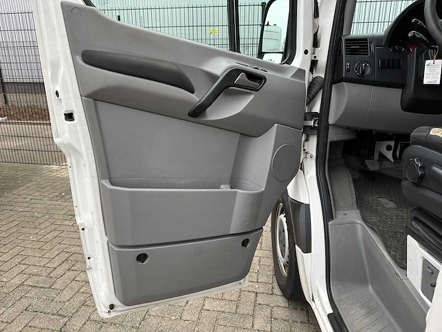 Volkswagen crafter 50 2.0 tdi l2h1 bm 150pk 2016, vz-045-r - afbeelding 14 van  39