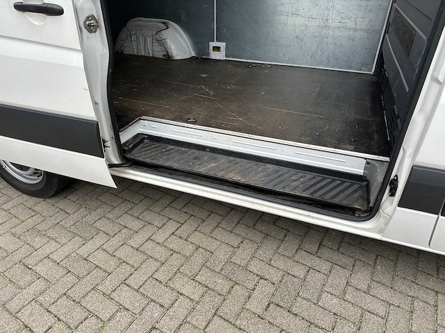 Volkswagen crafter 50 2.0 tdi l2h1 bm 150pk 2016, vz-045-r - afbeelding 18 van  39