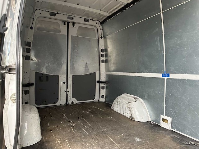 Volkswagen crafter 50 2.0 tdi l2h1 bm 150pk 2016, vz-045-r - afbeelding 20 van  39