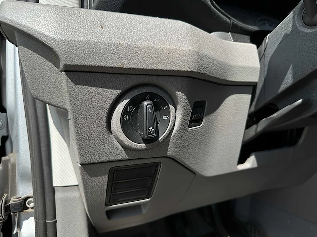 Volkswagen crafter 50 2.0 tdi l4 dldc highline dubbelcabine 177pk 2019 (origineel-nl) automaat, v-120-vl - afbeelding 49 van  91