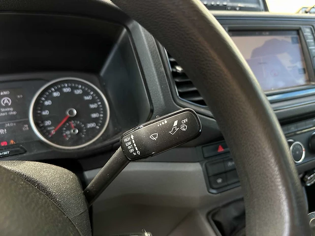 Volkswagen crafter 50 2.0 tdi l4 dldc highline dubbelcabine 177pk 2019 (origineel-nl) automaat, v-120-vl - afbeelding 8 van  74