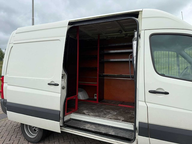 Volkswagen crafter 50 2.5 tdi l2h2, 10-vhs-8 - afbeelding 15 van  19