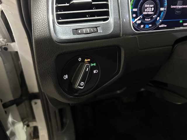 Volkswagen e-golf e-dition 136pk 2020, k-596-hs - afbeelding 15 van  42