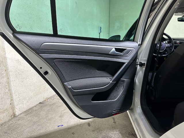 Volkswagen e-golf e-dition 136pk 2020, k-596-hs - afbeelding 27 van  42