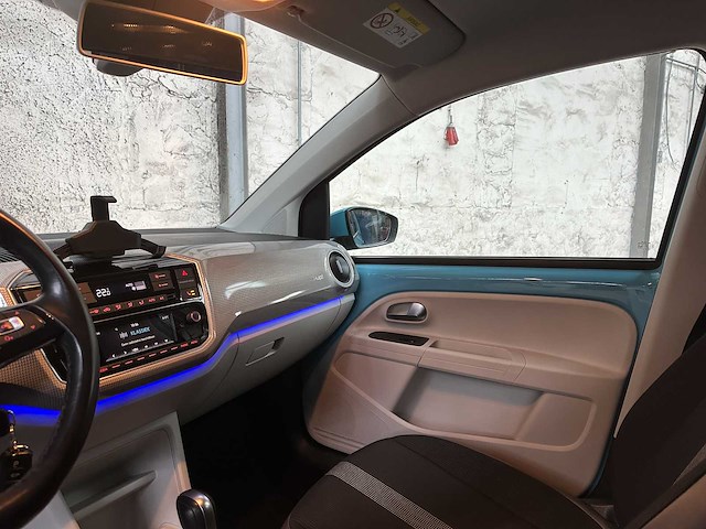 Volkswagen e-up! 60kw 82pk 2018, k-672-pk - afbeelding 11 van  43