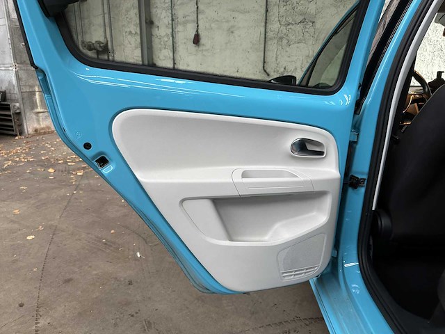 Volkswagen e-up! 60kw 82pk 2018, k-672-pk - afbeelding 27 van  43