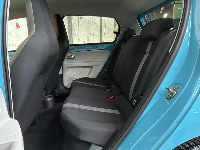 Volkswagen e-up! 60kw 82pk 2018, k-672-pk - afbeelding 28 van  43