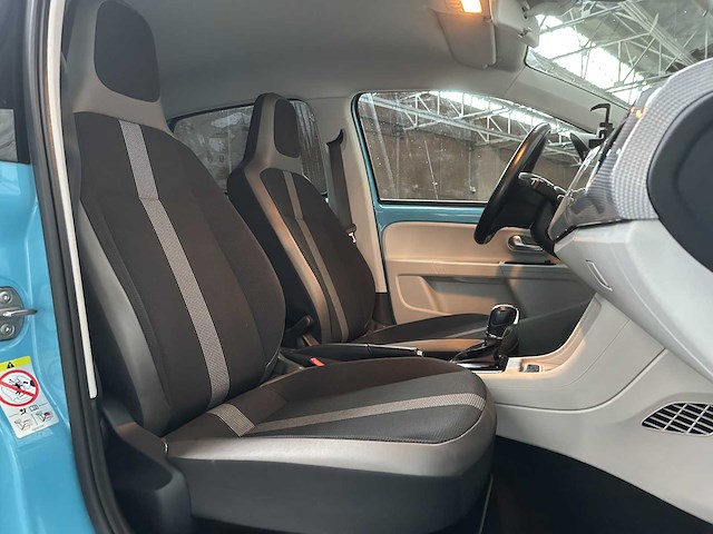 Volkswagen e-up! 60kw 82pk 2018, k-672-pk - afbeelding 35 van  43