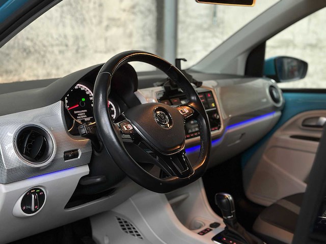 Volkswagen e-up! 60kw 82pk 2018, k-672-pk - afbeelding 9 van  43