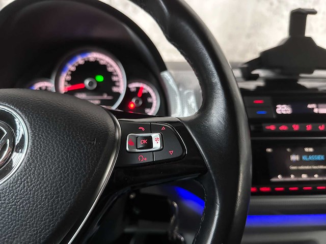 Volkswagen e-up! 60kw 82pk 2018, k-672-pk - afbeelding 15 van  43