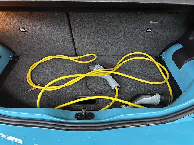 Volkswagen e-up! 60kw 82pk 2018, k-672-pk - afbeelding 30 van  43