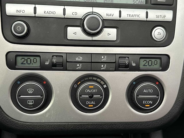 Volkswagen eos 2.0-16v fsi 2006 | 82-zb-sj i - afbeelding 18 van  26